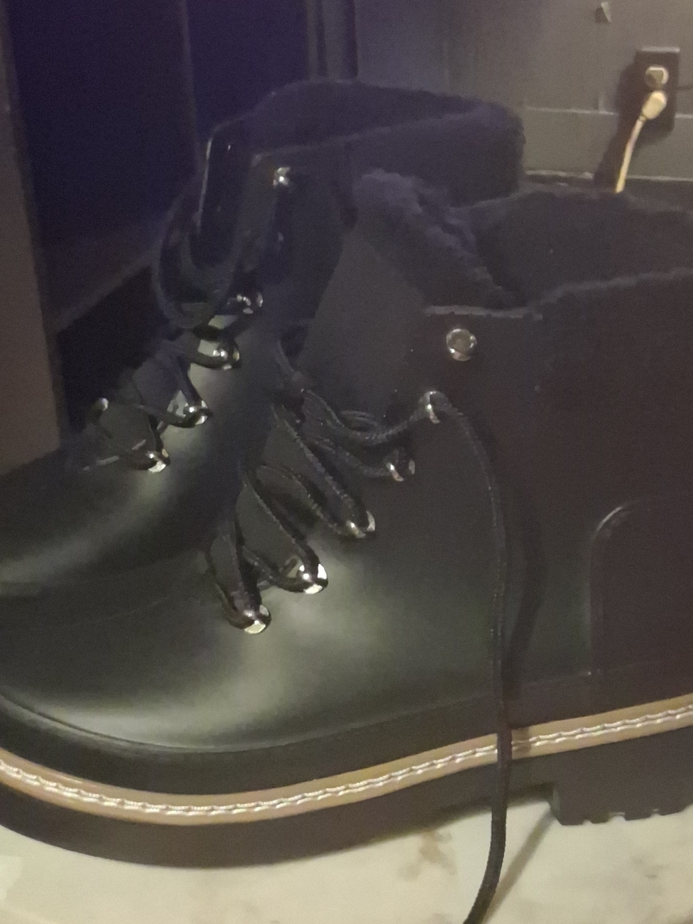 Womens Black Lace-Up Thermal Work Boots